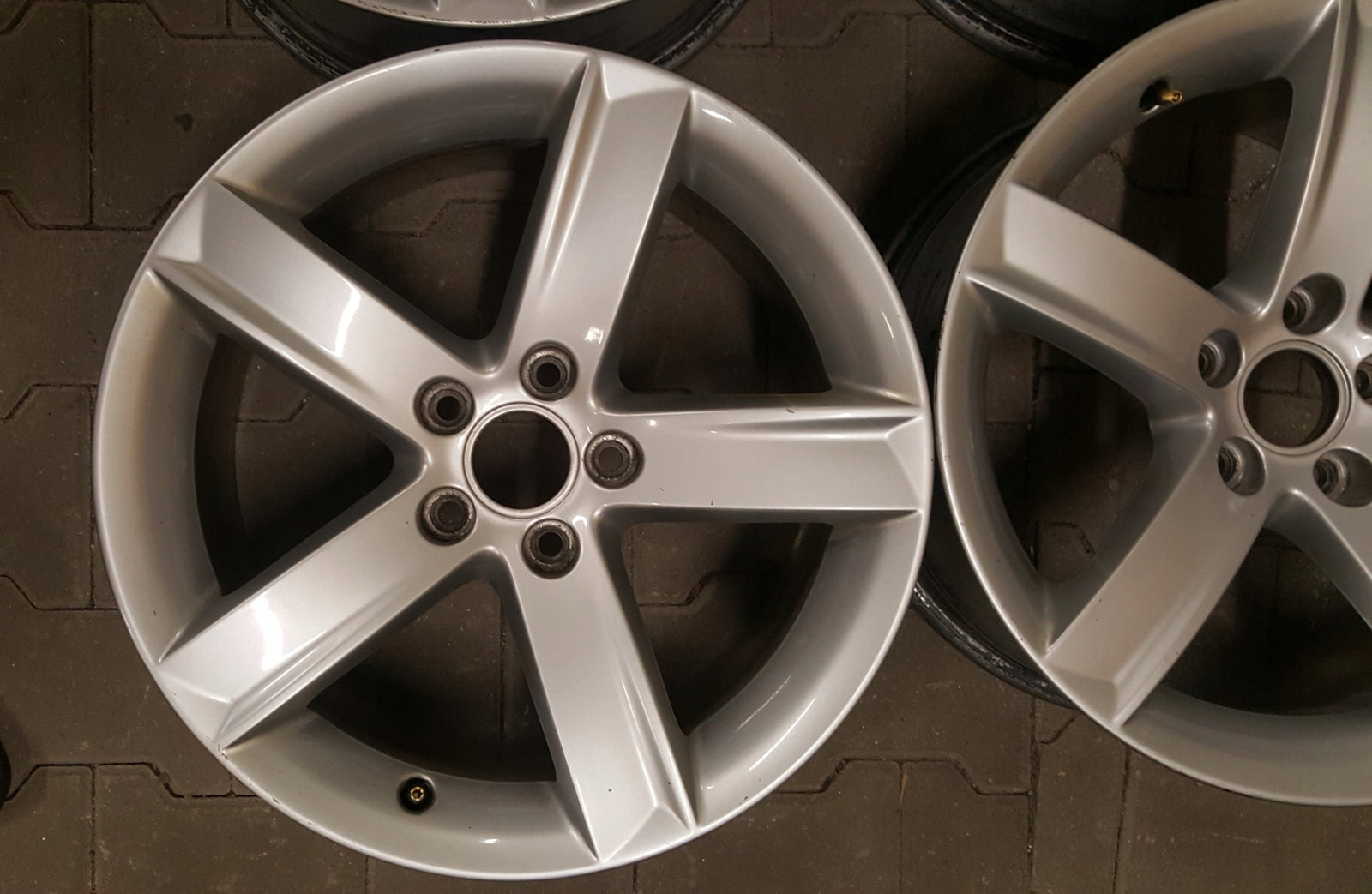 AUDI A5 8T0 FELGI 7.5X17 ET28 8T0071497 ORYGINAŁ