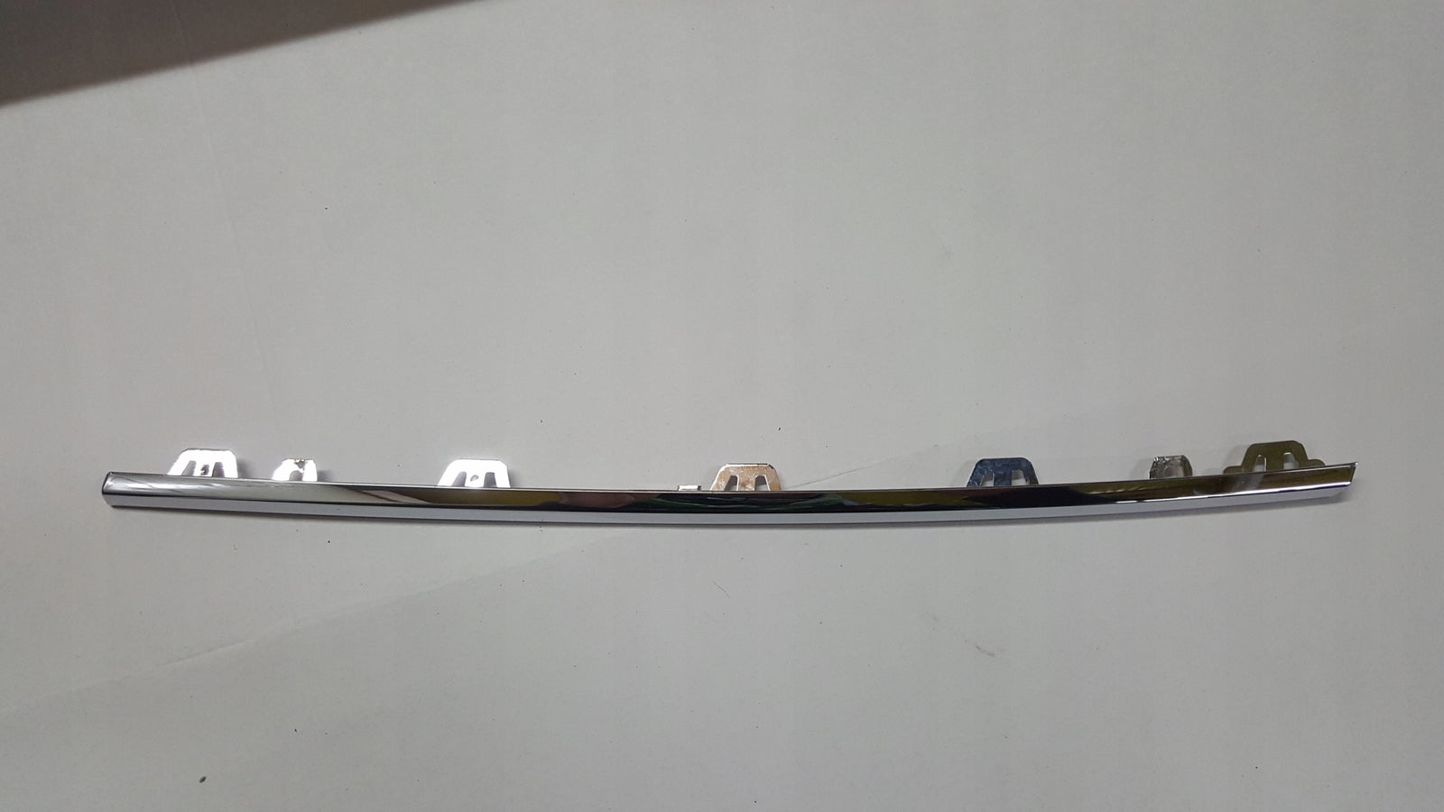 NOWA ORYGINALNA listwa chrom grilla przód lewa strona VW T6 7LA853841