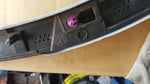 Listwa błotnika prawy tył VW TOUAREG 3 760853818C demontaż