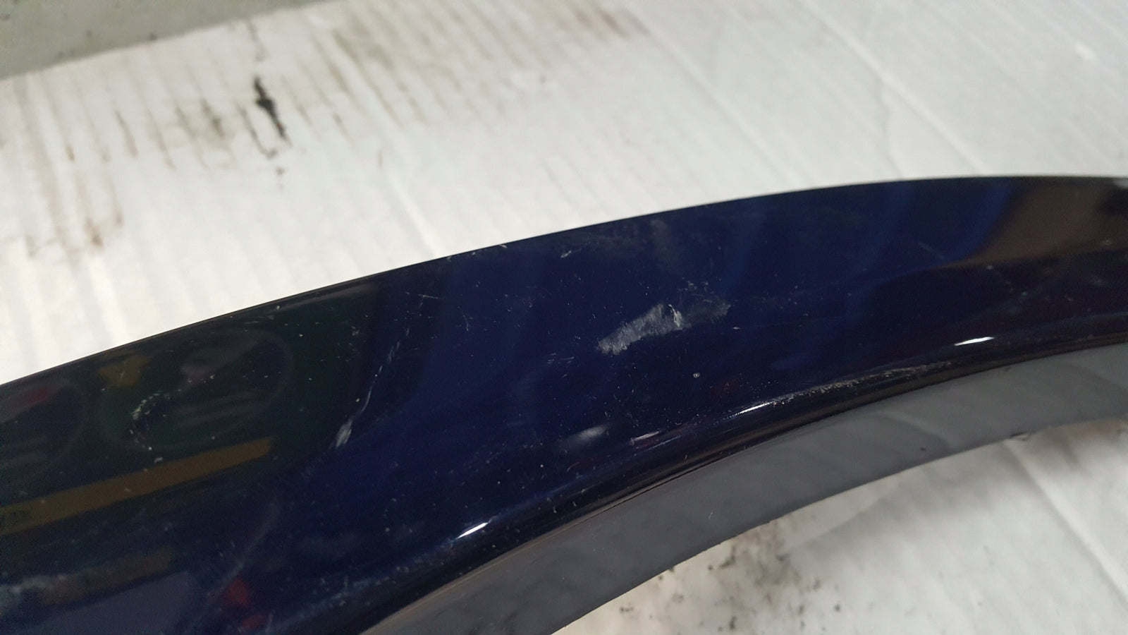 Listwa błotnika PR tył AUDI Q5 80A853818B demontaż