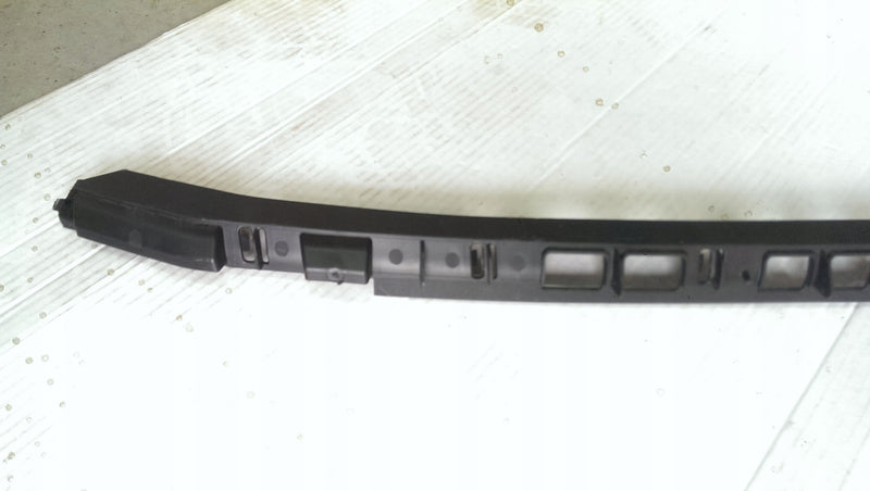 Mocowanie grilla ślizg zderzaka AUDI TT 8S0807217