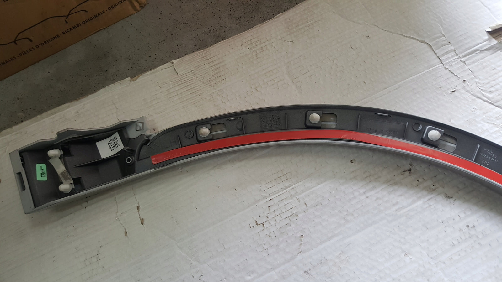 Listwa błotnika lewy przód AUDI Q3 8U0853717A NOWA