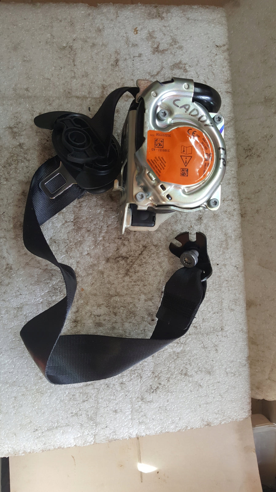PAS BEZPIECZEŃSTWA VW CADDY 2K7857806H TYŁ PRAWY