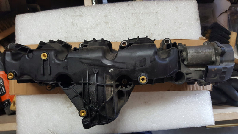 Kolektor ssący VW AUDI SEAT SKODA 2.0 TDI 03L129711AG 03L129086 V 120