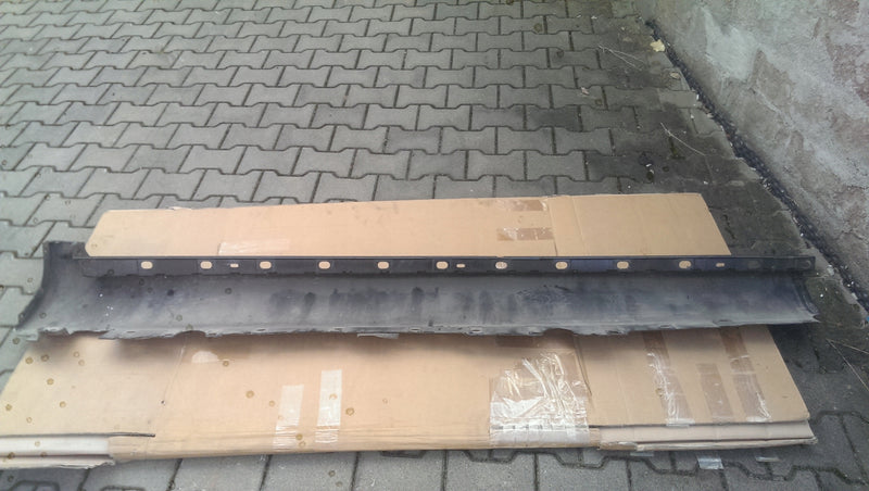Listwa progowa prawa AUDI A8 D3 LONG 4E4853860D