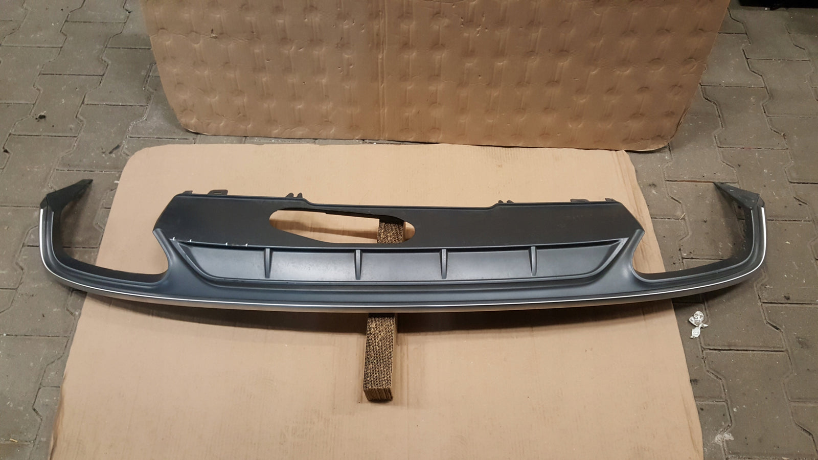 SPOILER ZDERZAKA TYŁ 8W0807521S AUDI A4 B9 S-LINE