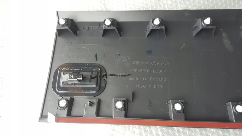 NOWA ORYGINALNA listwa boczna prawa VW CRAFTER II-- MAN TGE 7C3853754
