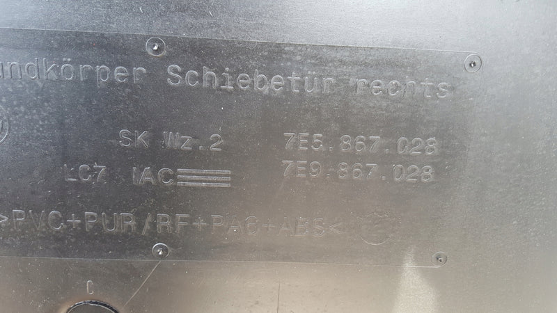 Tapicerka poszycie boczek prawa strona VW T5 T6 7E5867028 demontaż
