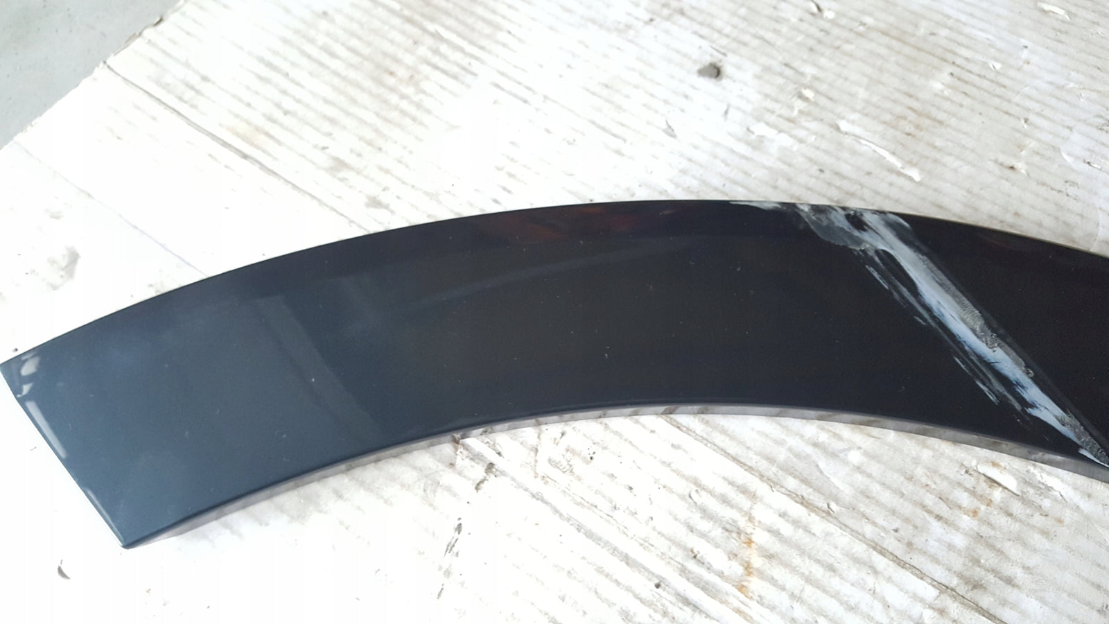 Listwa błotnika lewy tył AUDI A1 S1 82A853817