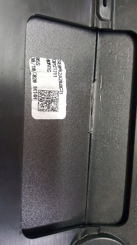 Listwa drzwi prawy przód SEAT CUPRA FORMENTOR 5FF854940A demontaż