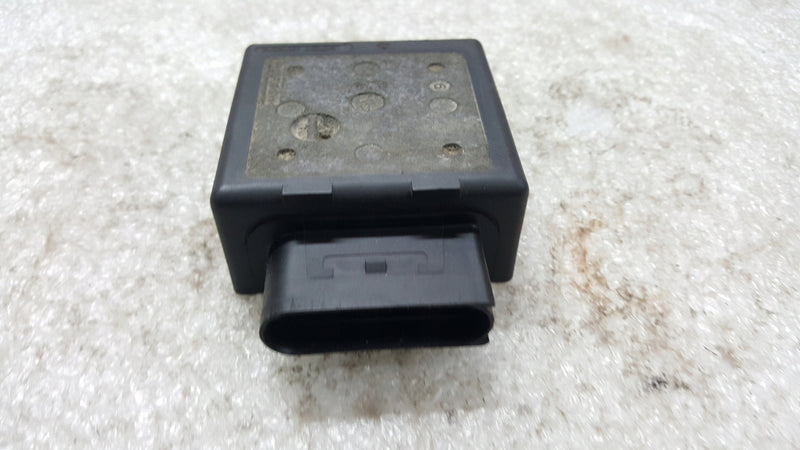 Moduł sterownik pompy paliwa VW AUDI SEAT SKODA 5Q0906121R demontaż