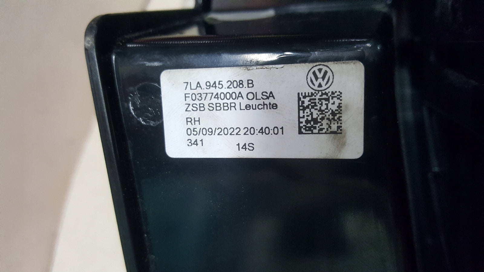 Lampa LED prawy tył VW T6.1 MULTIVAN TRANSPORTER 7LA945208B demontaż