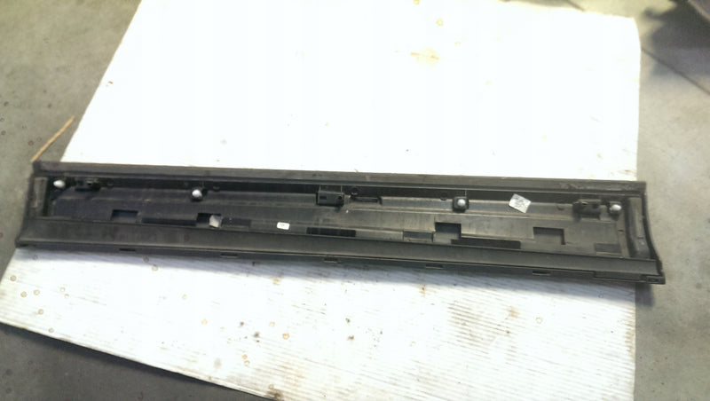 Listwa drzwi prawy przód AUDI Q3 8U0853960G