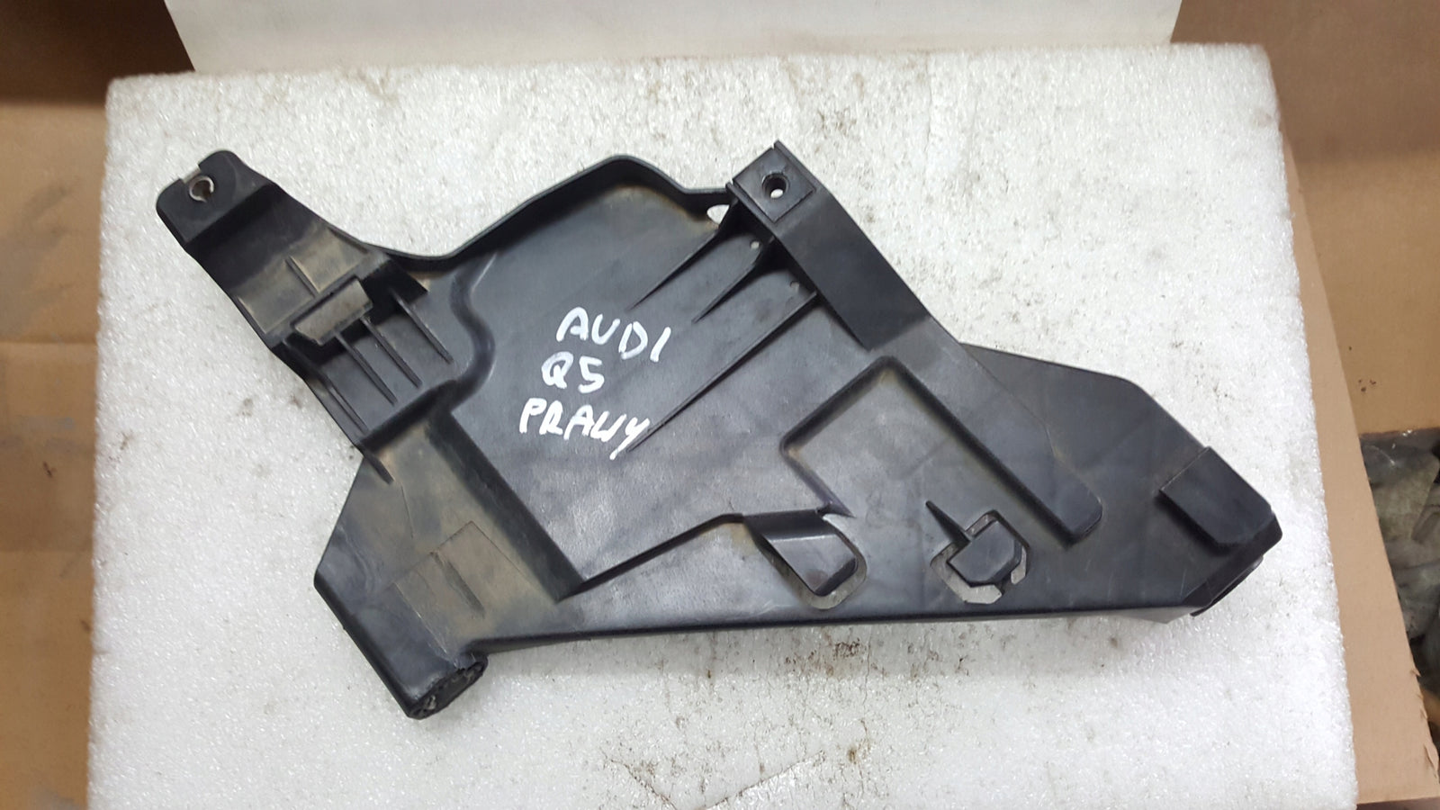 AUDI Q5 8R ŚLIZG ZDERZAKA PRAWY PRZÓD 8R0941454A ORYGINAŁ