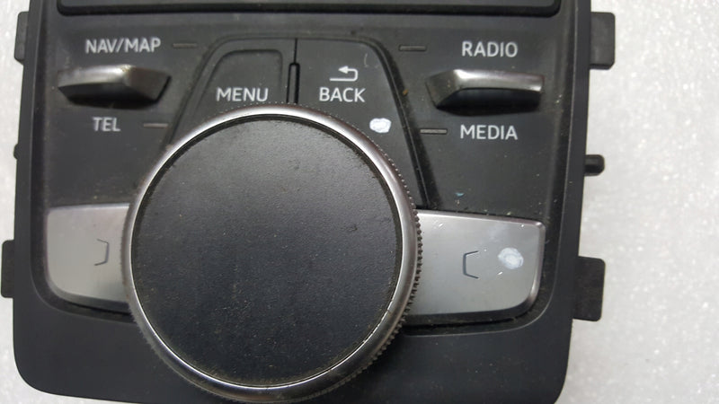 Kontroler panel MMI AUDI A4 B9 A5 RS4 RS5 e-tron GT 8W0919614T demontaż