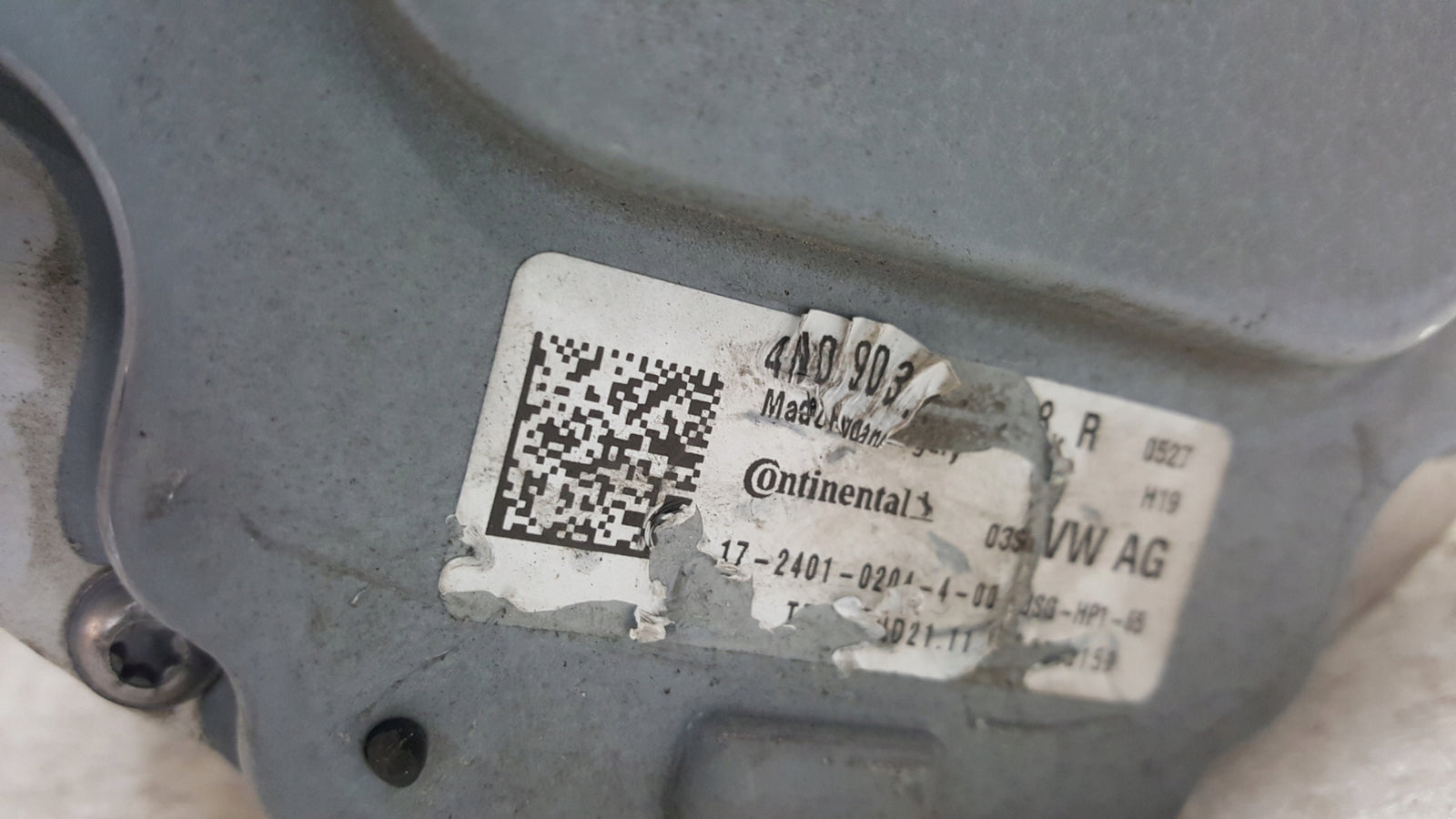 Alternator VW AUDI 4N0903028R demontaż