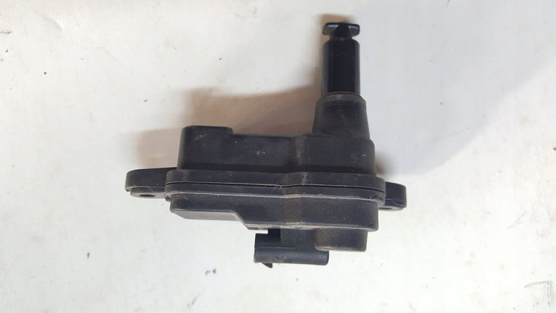 Volkswagen OE 510810773 silniczek klapki wlewu