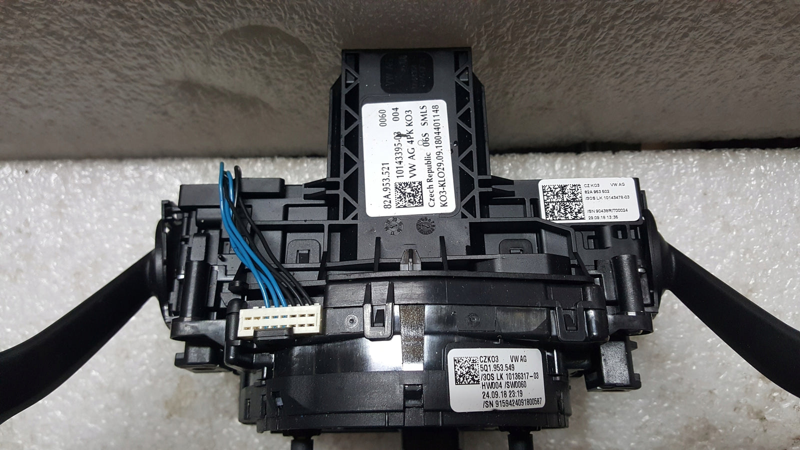 Przełącznik zespolony taśma AUDI A1 82A953521