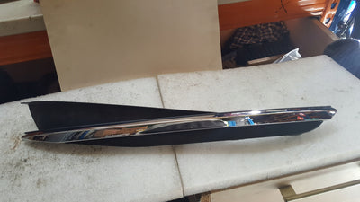 Kratka listwa zderzaka lewy przód VW ARTEON lift 3G8853665D demontaż