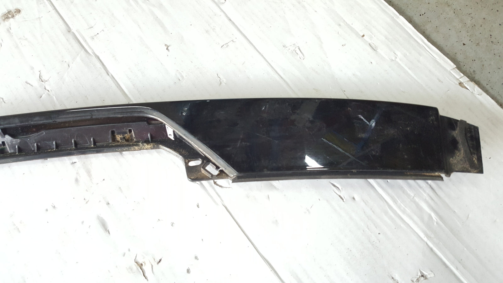 Listwa spoiler klapy VW PASSAT B8 3G0827952