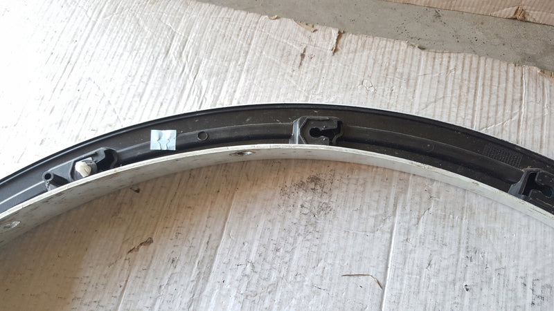 Listwa błotnika lewy przód FORD KUGA CV4J-S16D-239-ADW demontaż