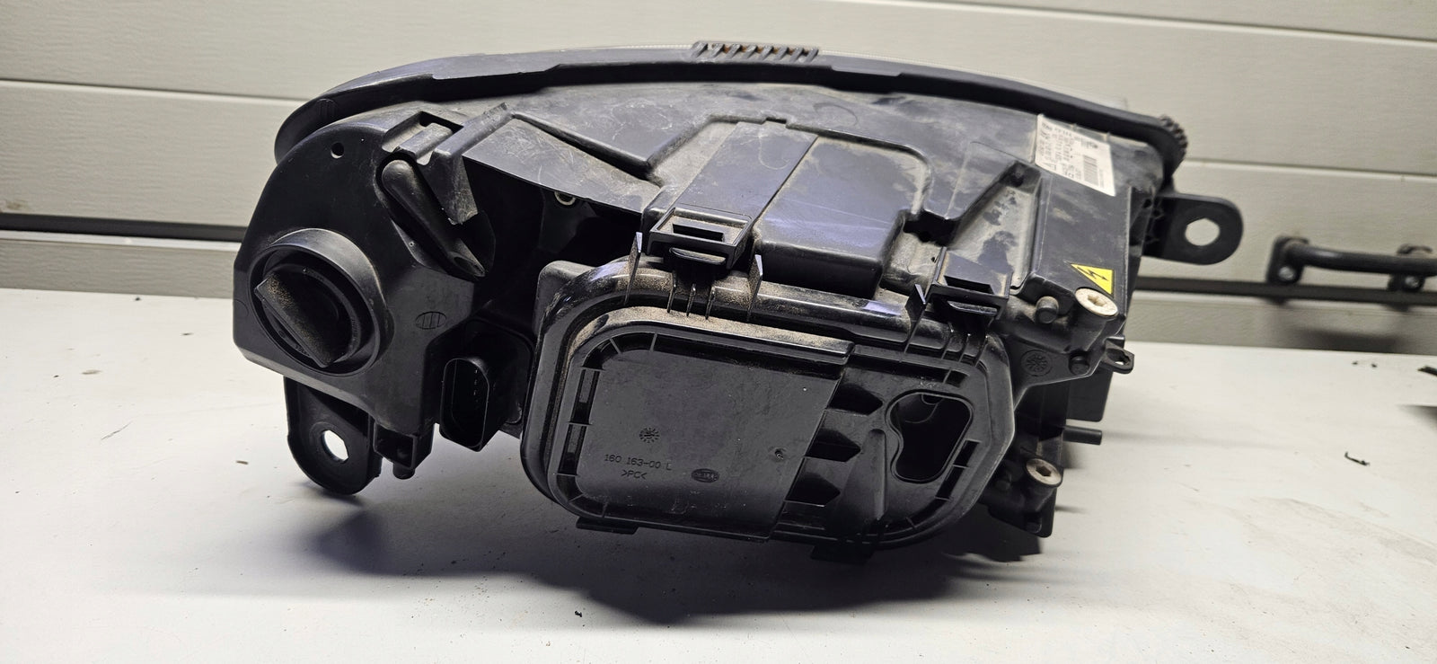 4F0941003AK IDEAŁ! Le xenon LED Audi A6 C6 2007r