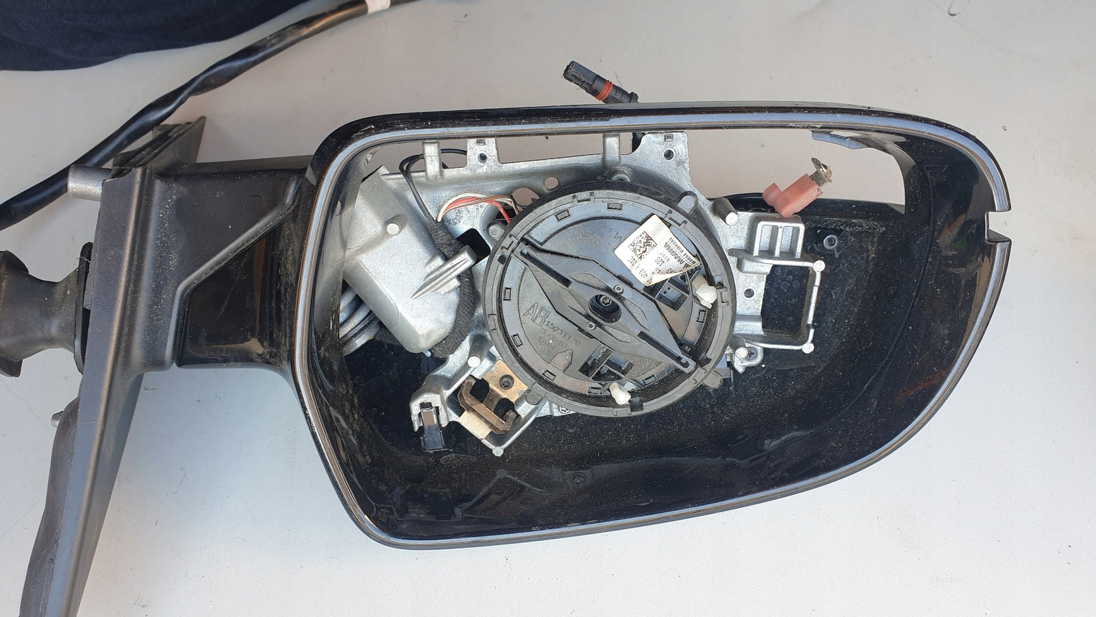 Le Lusterko zewnętrzne AUDI A4 8K1857409AA 6 pinów