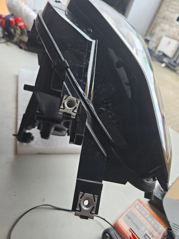 LE kompletny FUL LED Vw Tiguan 5NB941081C 2021r