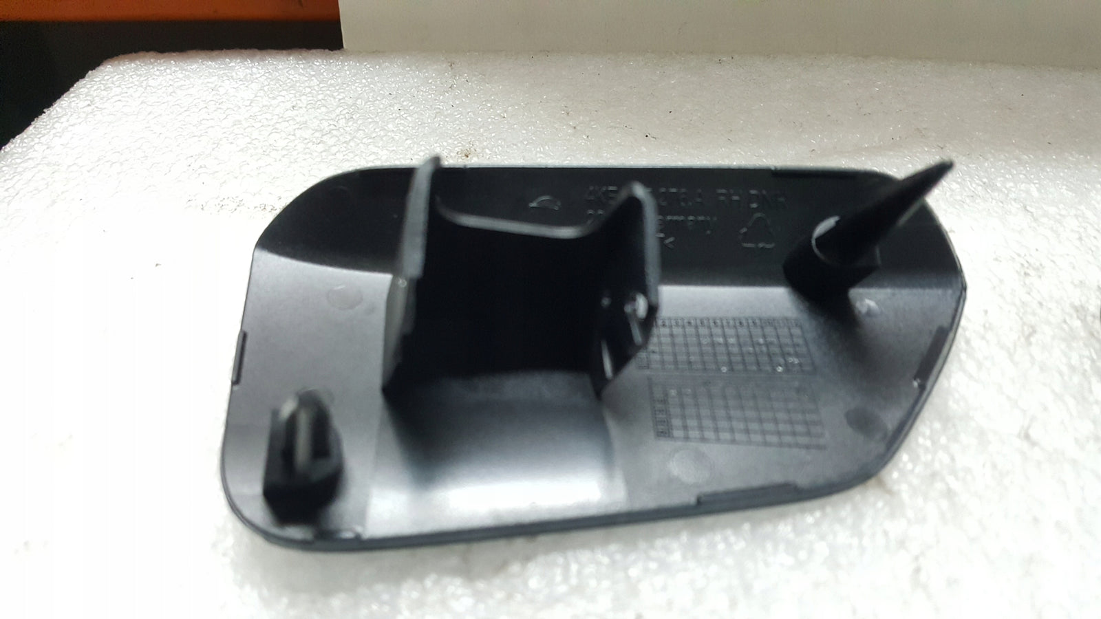 Zaślepki spryskiwaczy lewa + prawa strona AUDI E-TRON 4KE955275A 4KE955276A