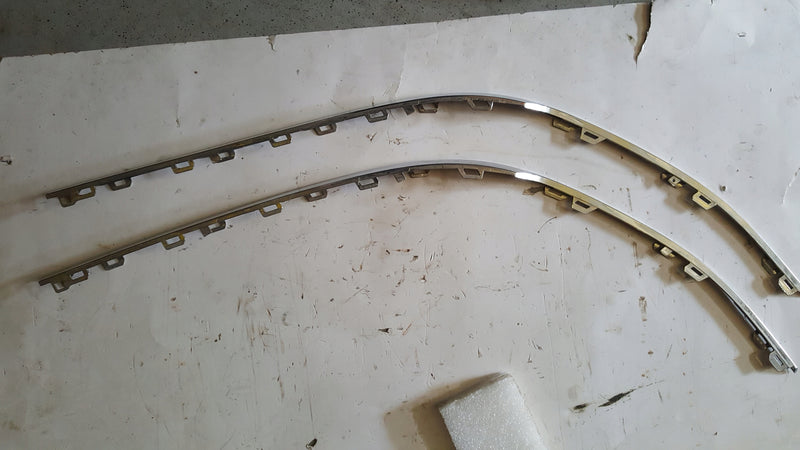 Listwa chrom zderzaka lewy tył VW PASSAT (B8) 3G0853841 demontaż