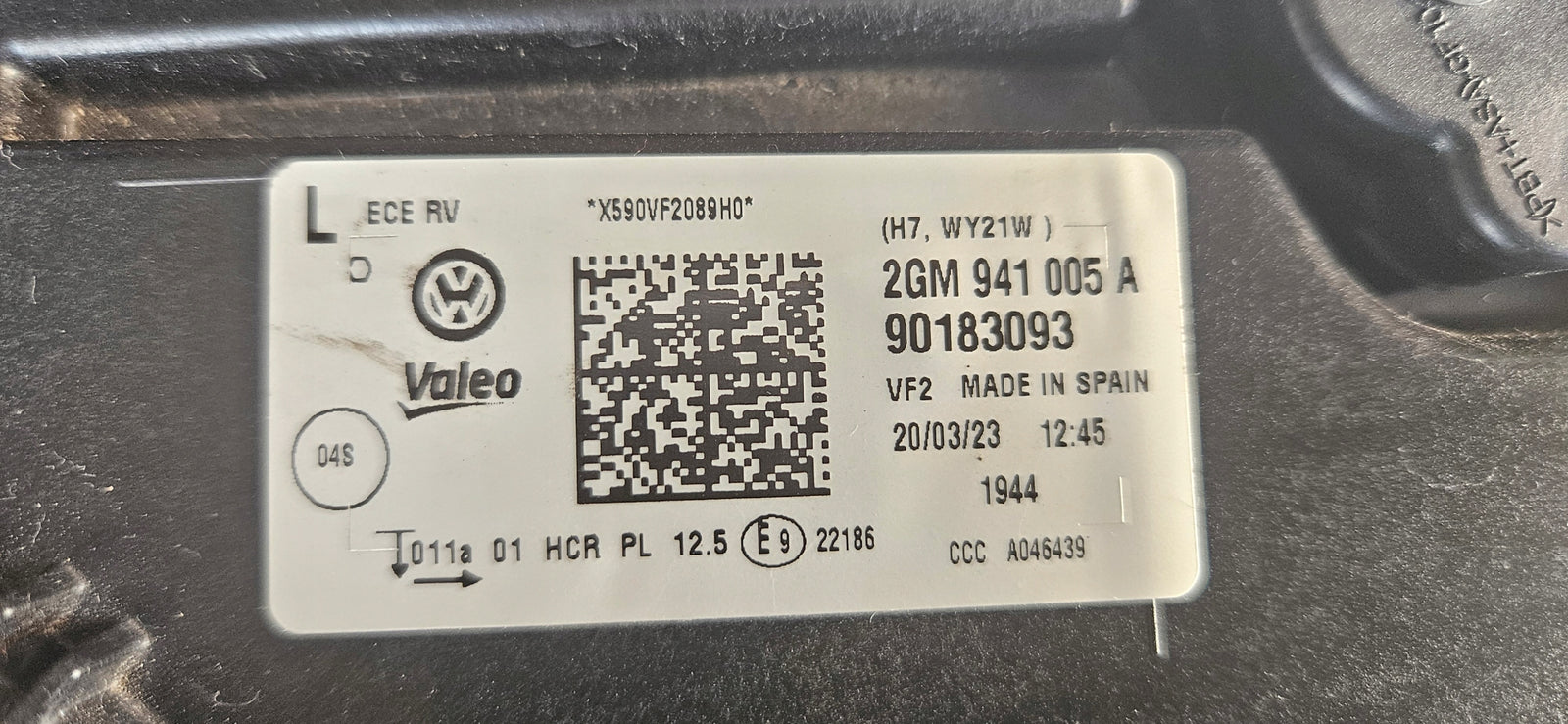 Le reflektor Vw T-CROS 2GM941005A 2023r demontaż