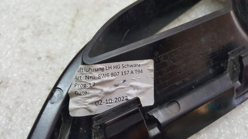 Kierownica powietrza przód lewa strona AUDI RS5 8W6807157A demontaż