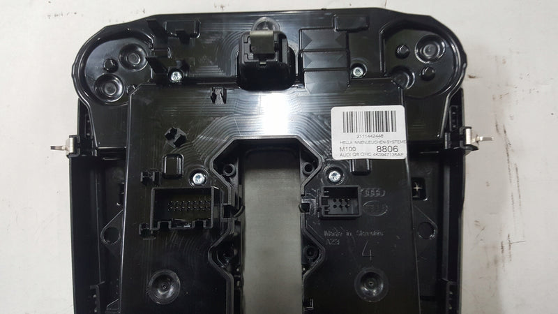 Lampka podsufitki AUDI 4K0947135AE demontaż