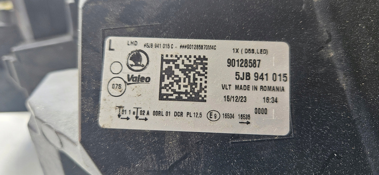 5JB941015 LE xenon LED Skoda Rapid lift 2023r puszka