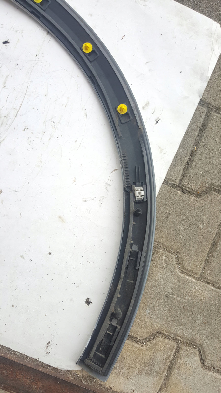 LISTWA BŁOTNIKA LEWA PRZEDNIA AUDI Q8 S-LINE 4M8853717B
