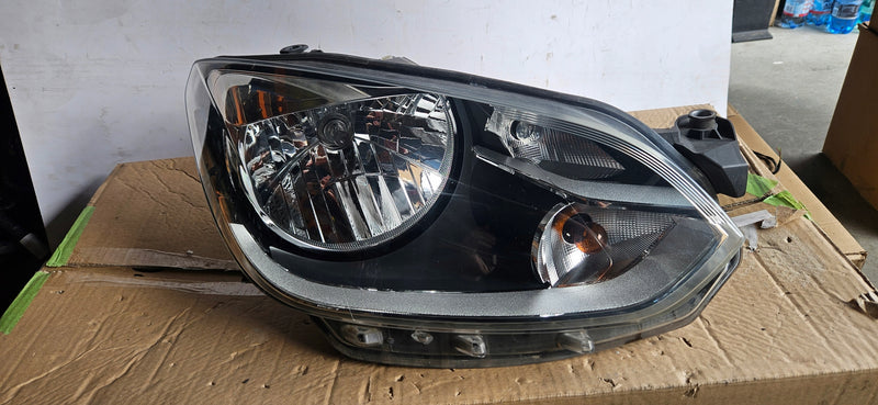 1S1941016N IDEAŁ pr reflektor VW UP 2013r oryginał Vw