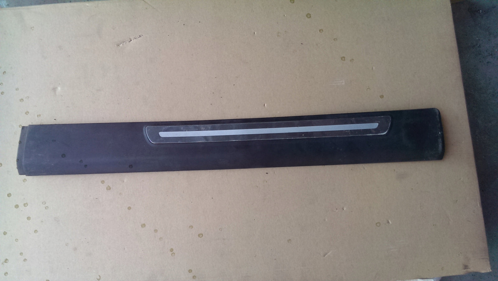 Listwa progowa lewy tył AUDI A6 C6 4F0853375C