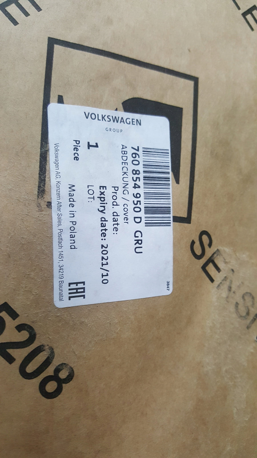Listwa drzwi PR tył VW TOUAREG III 760854950D NOWA