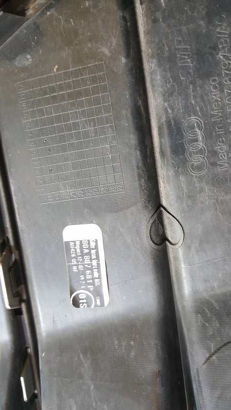 Kratka zderzaka lewy przód AUDI Q5 80A807681P