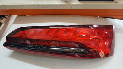 Lampa LED prawy tył AUDI Q7 4M0945076D