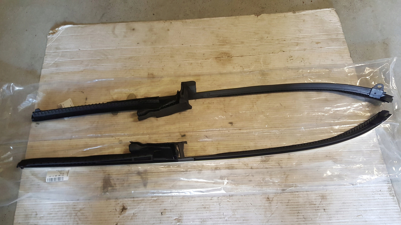 Listwy chrom L+P VW BEETLE cabrio 5C3853299D/300D