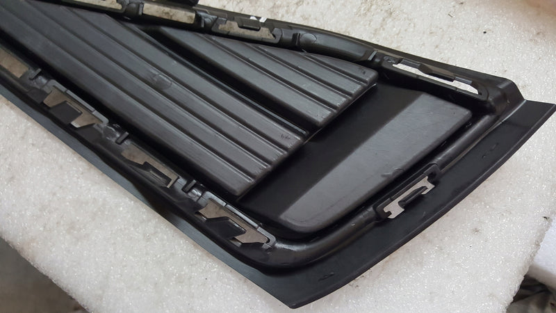 NOWA ORYGINALNA kratka zderzaka lewy przód VW SPORSTVAN 510853211D