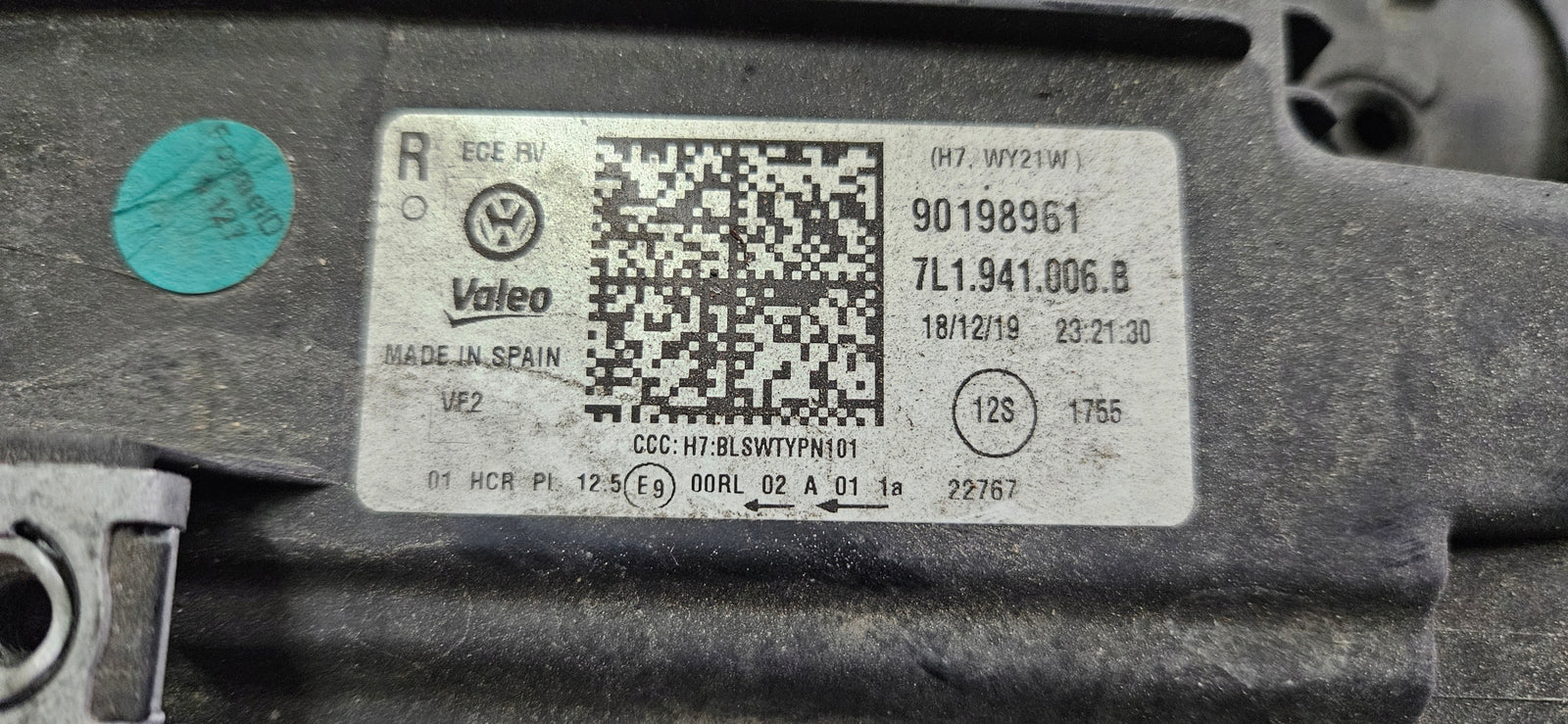 Prawy reflektor T 6.1 Multivan 7L1941006B 2019r IDEAŁ