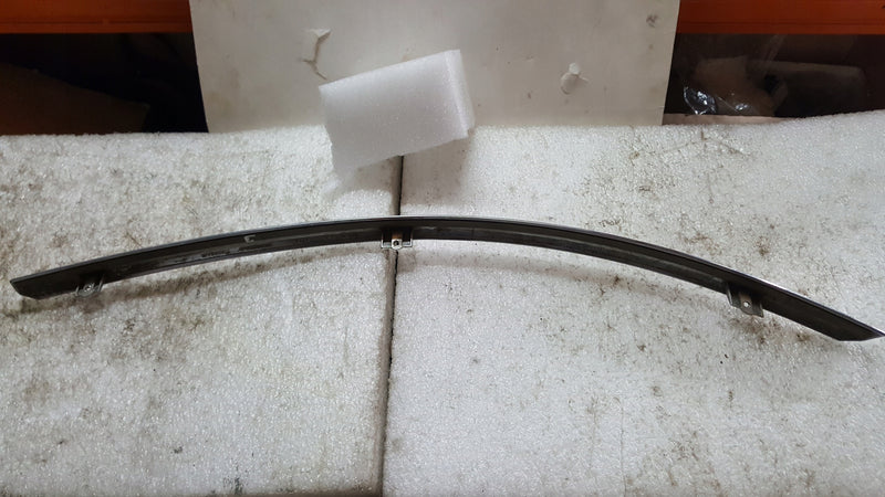 AUDI A6 C6 - LISTWA ZDERZAKA PRAWY PRZÓD 4F0853066