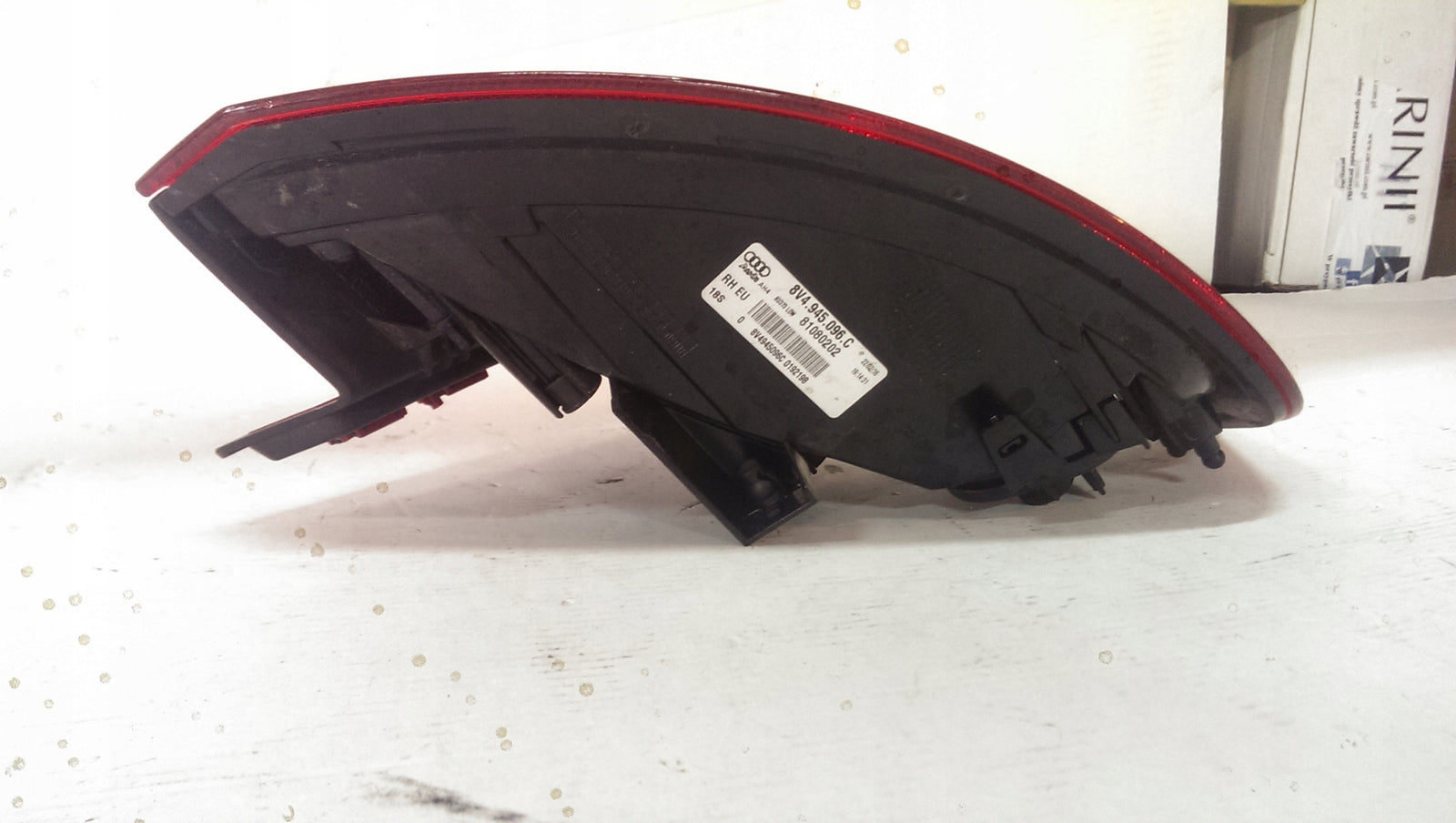 Tylna prawa lampa Audi A3 8V4945096C ORYGINAŁ
