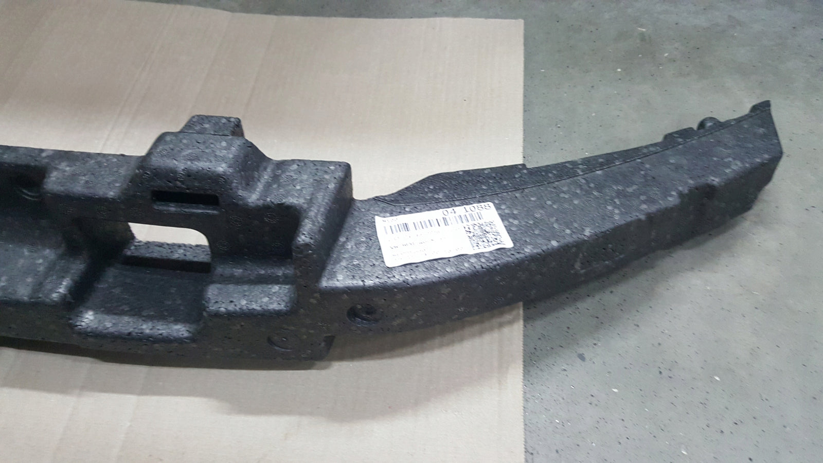 VW TOURAN II 15- ABSORBER ZDERZAKA PRZÓD 5TA807248