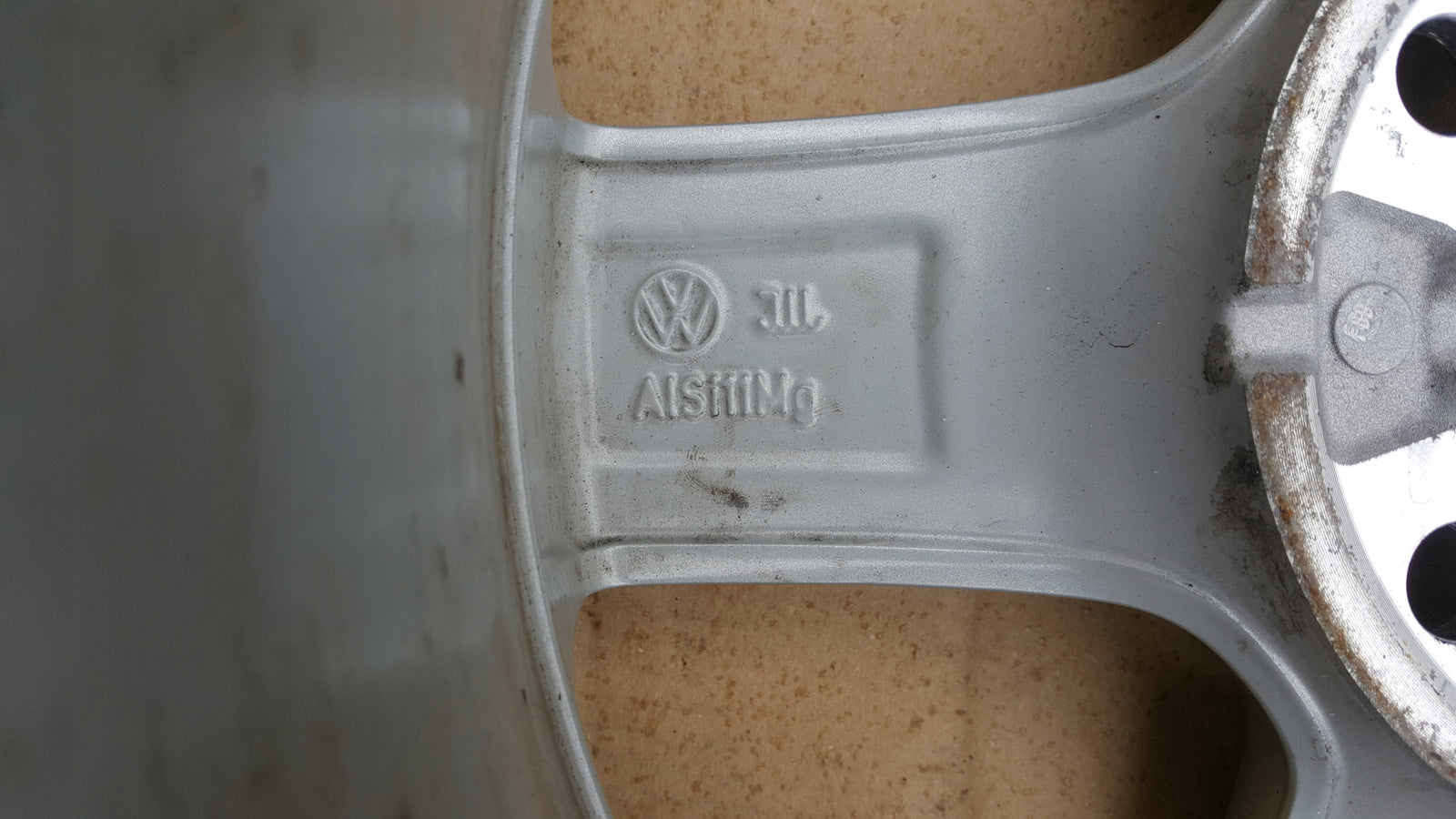 Felgi aluminiowe OEM VW Golf 5 6 7 Caddy 6x15 et43 5x112