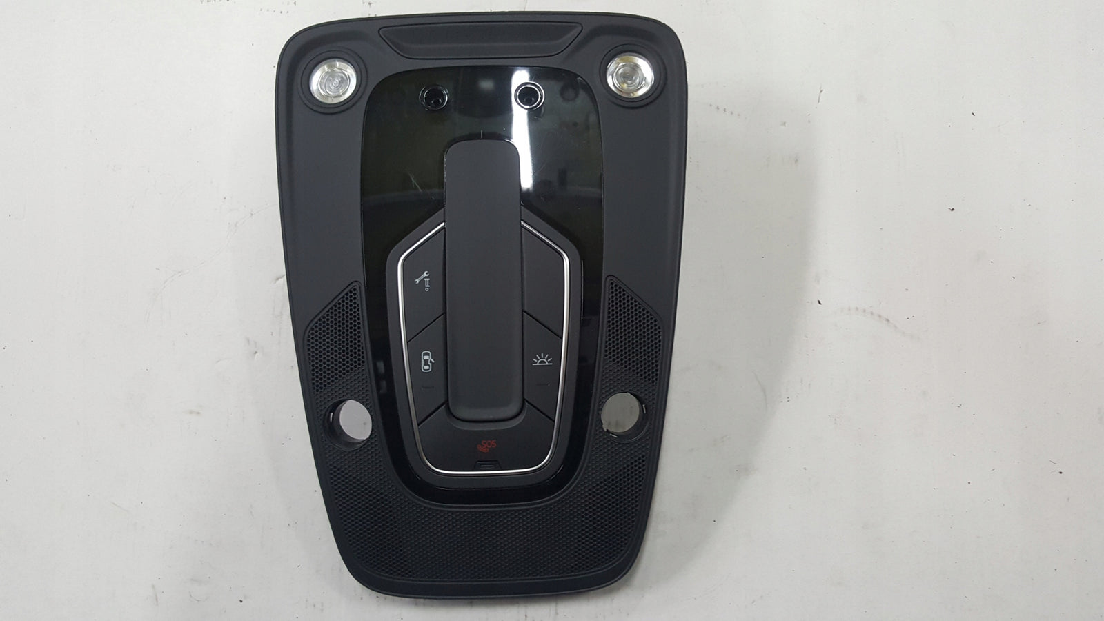 Lampka podsufitki AUDI 4K0947135AE demontaż