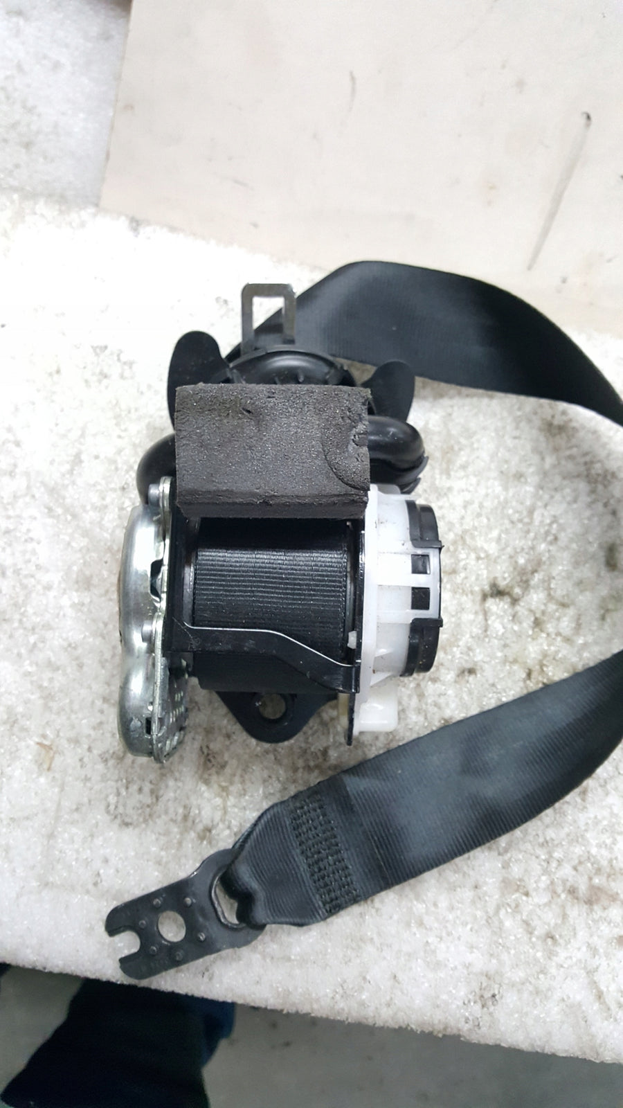 PAS BEZPIECZEŃSTWA LEWY PRZÓD VW GOLF VII 12- 5G4857705