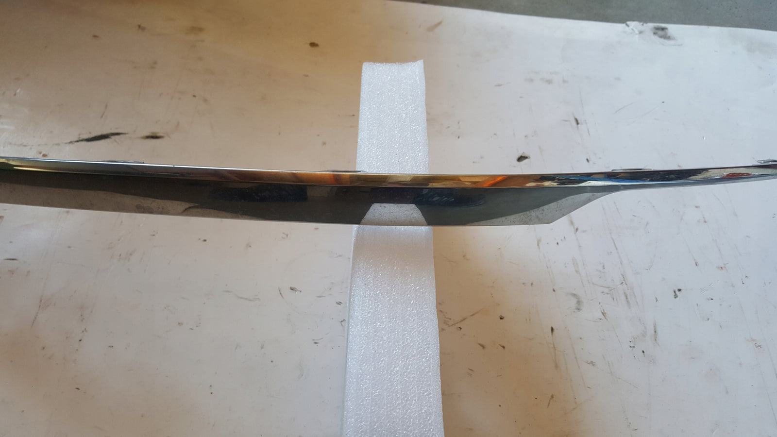 Listwa chrom zderzaka lewy tył VW PASSAT (B8) 3G0853841 demontaż